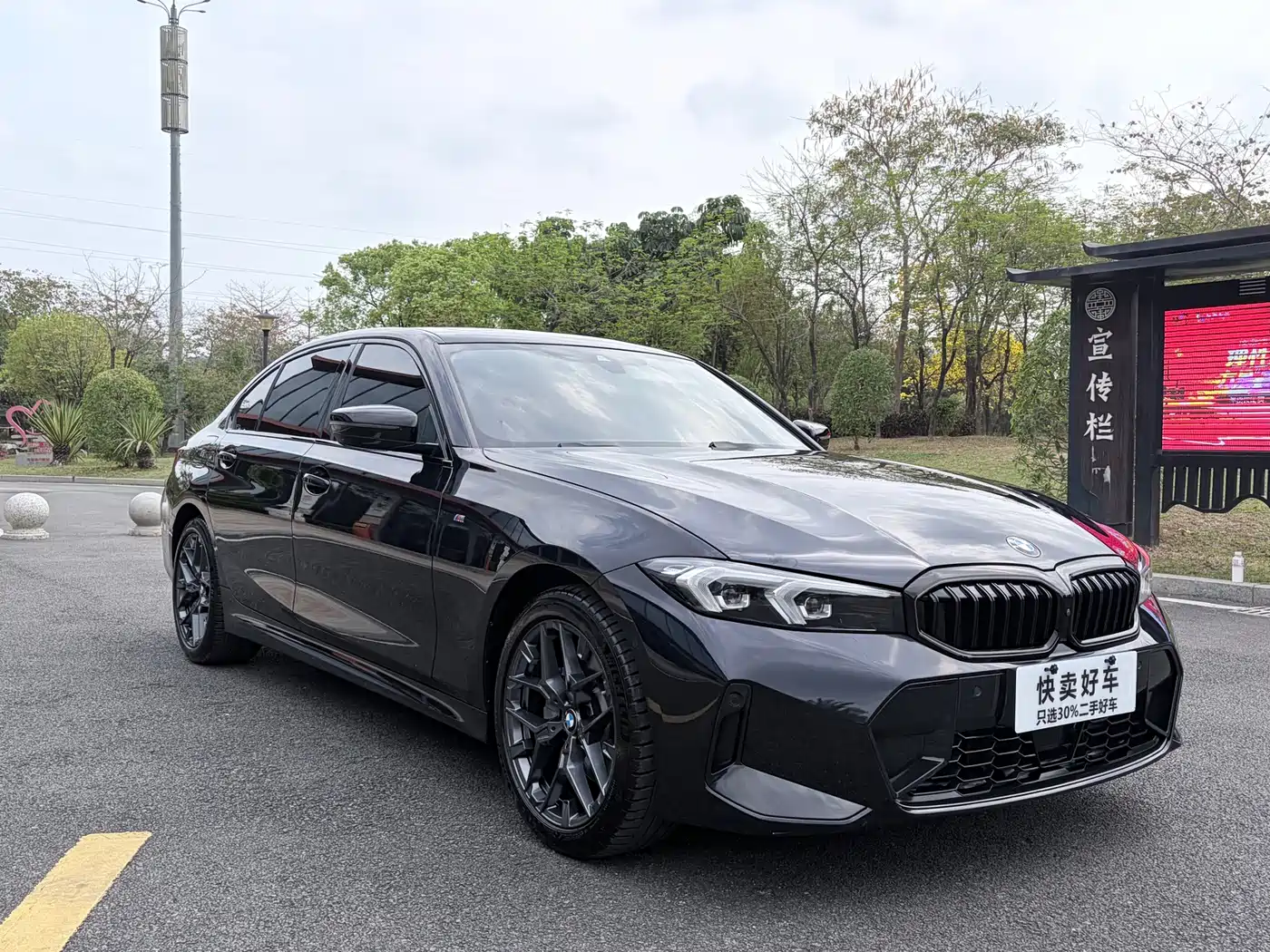 BMW 3 Series 2025 330Li M Sport Night Edition фото 2