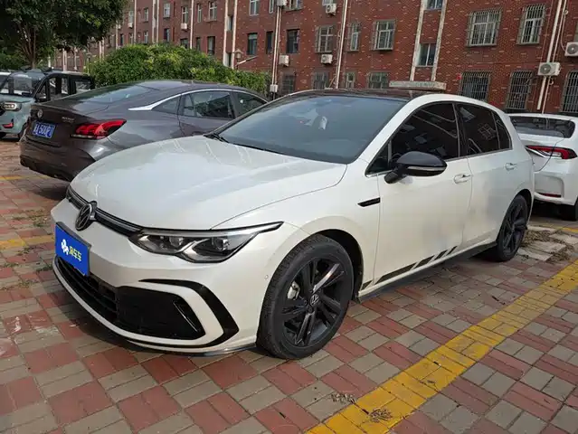 Volkswagen Golf 2022