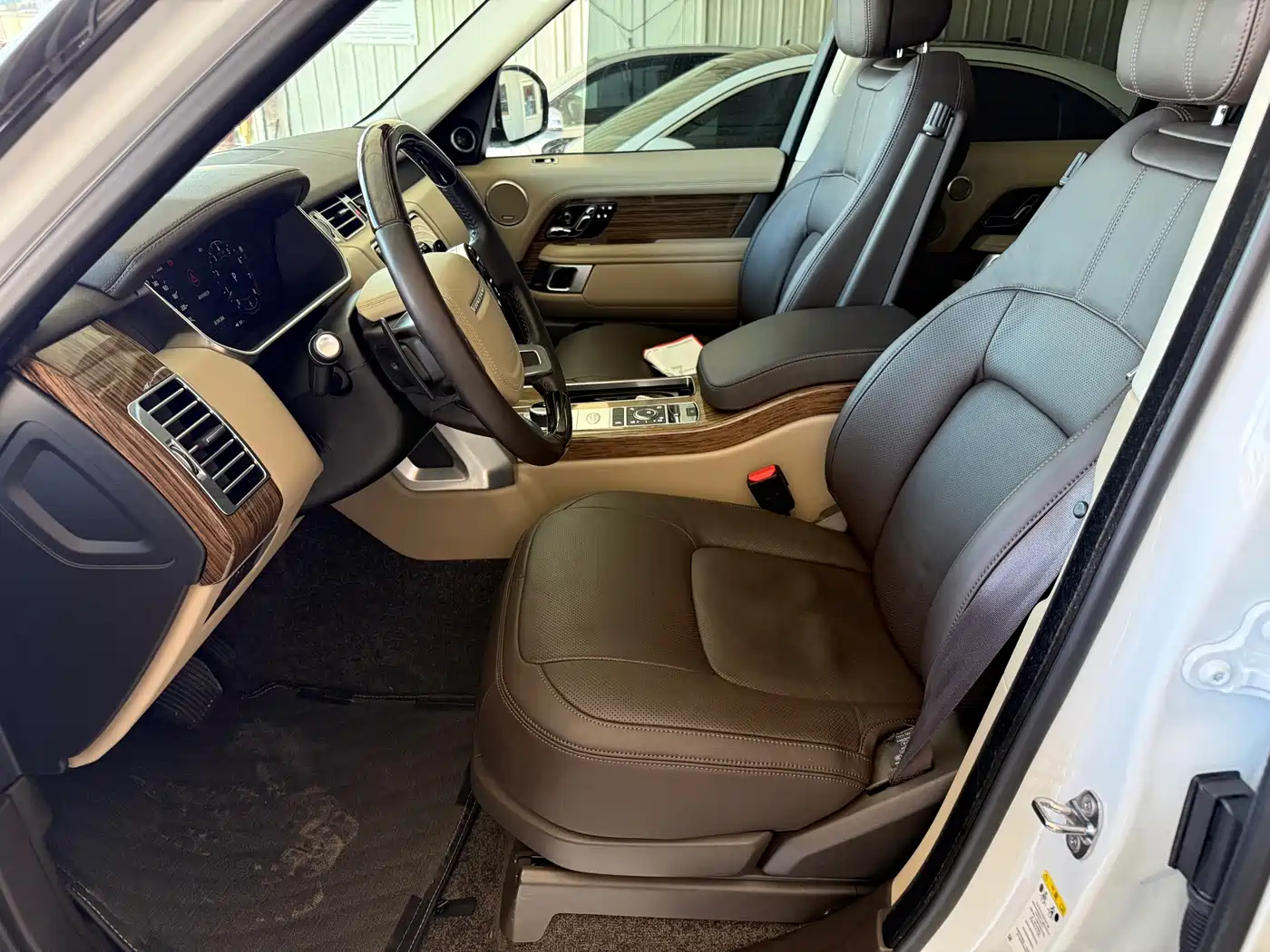 Land Rover Range Rover 2019 3.0 SCV6 Heritage Edition фото 4