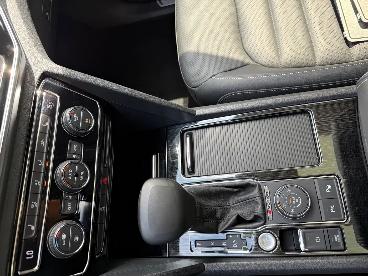 Фото 27 - Volkswagen Teramont