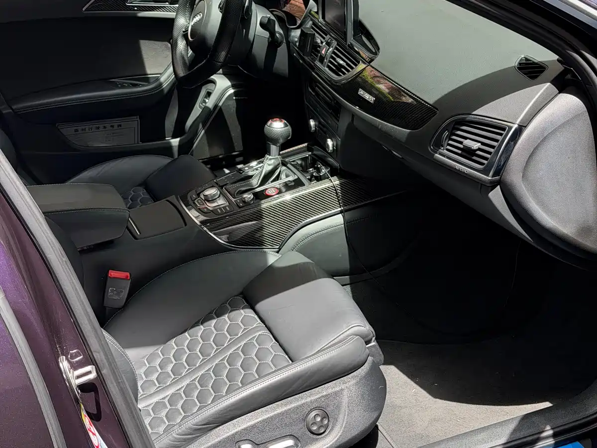 Audi RS 6 2018 RS 6 4.0T Avant Premium Sport Limited Edition фото 17