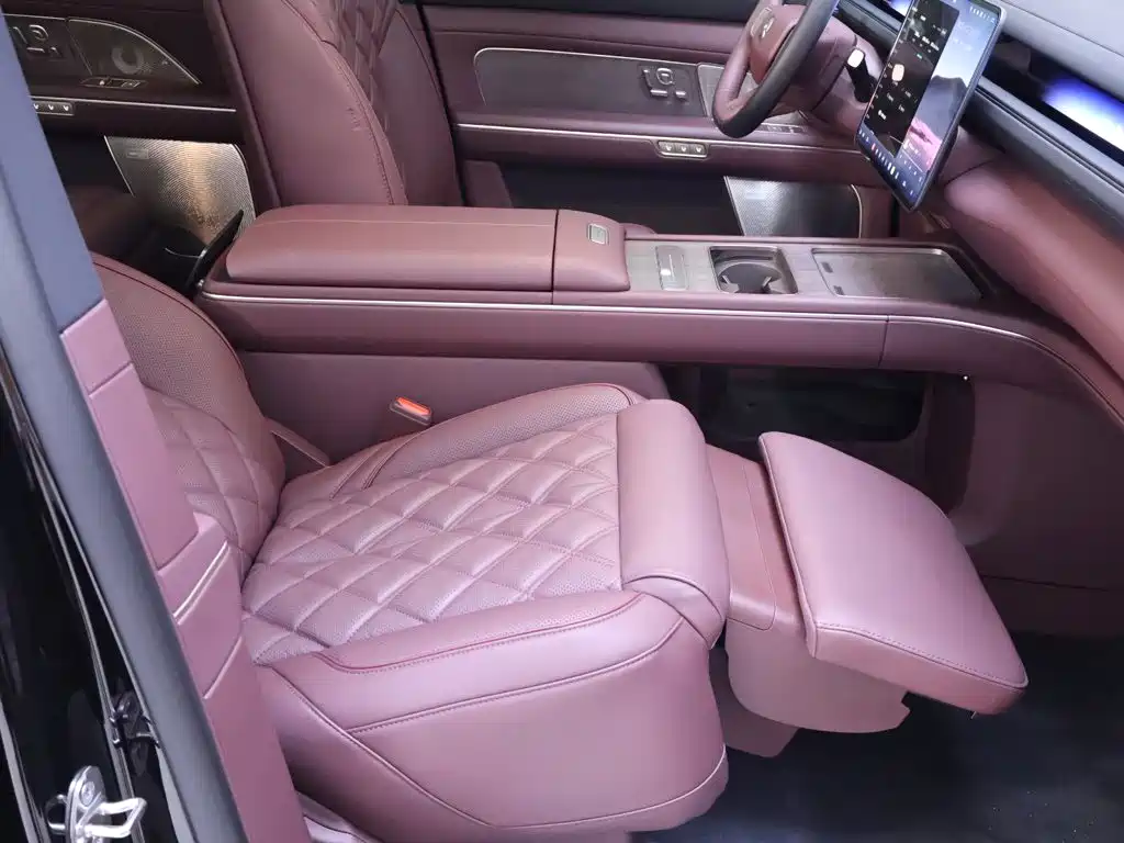NIO ES8 2026 2025 Model 6-Seat Executive Luxury Edition