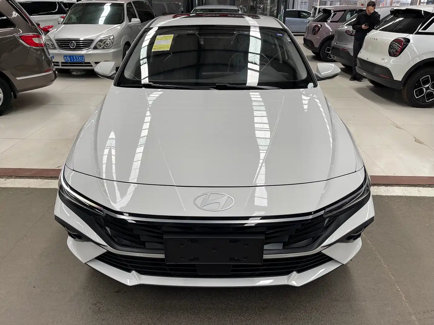 Hyundai Elantra 2023 1.5L CVT GLX Elite Edition фото 2