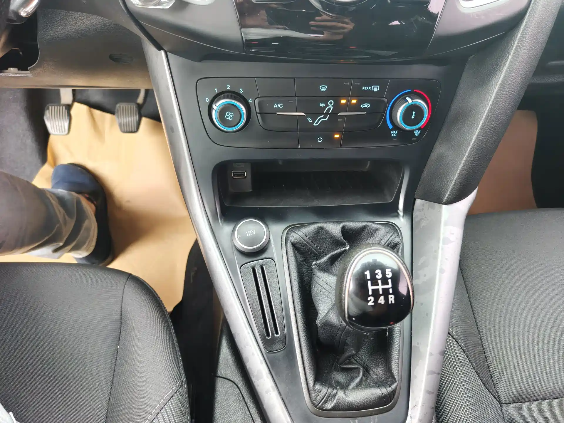 Photo 13 - Ford Focus