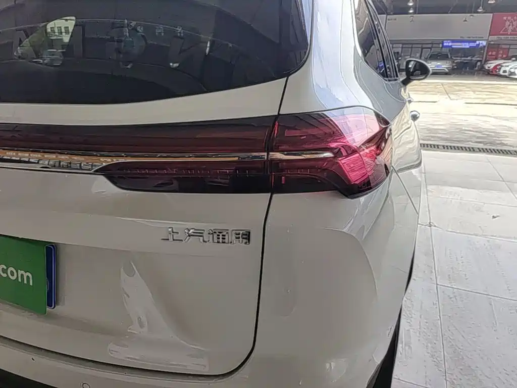 Buick Envision Plus 2025 2025 Enclave Plus 28T 2WD Platinum Edition