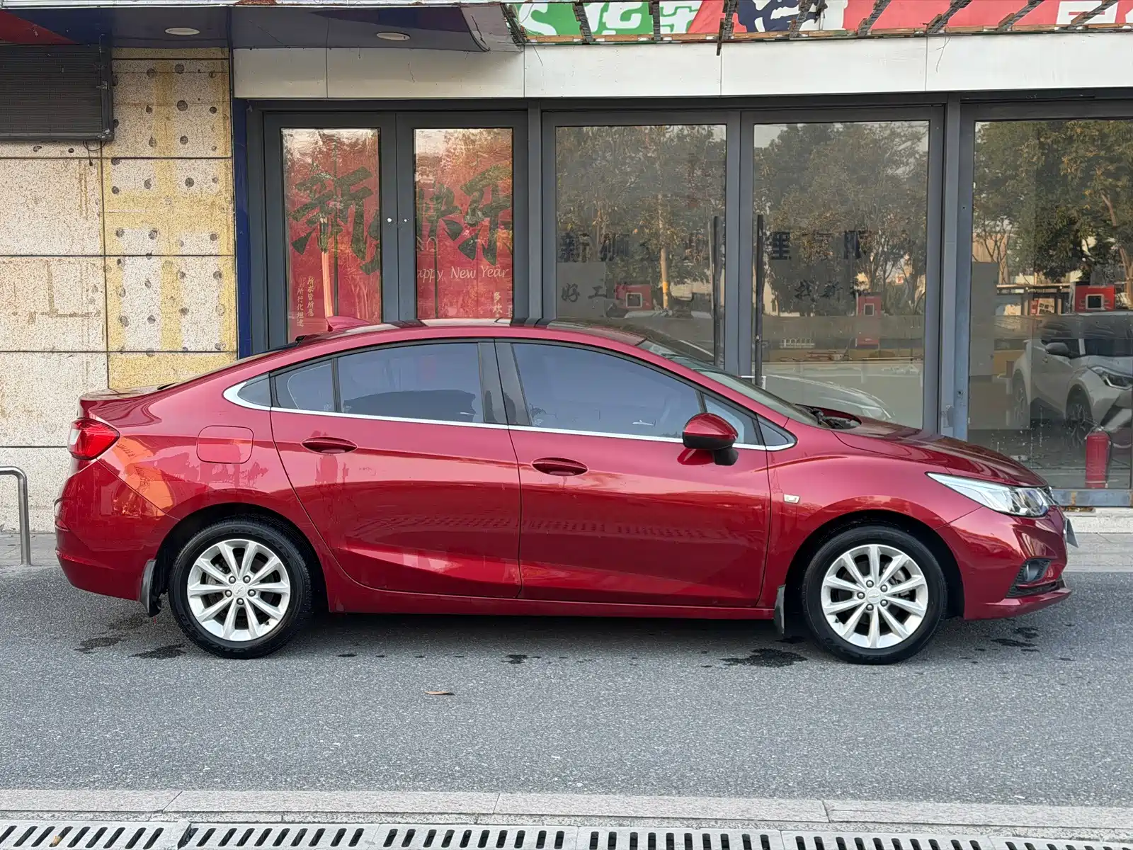 Photo 3 - Chevrolet Cruze