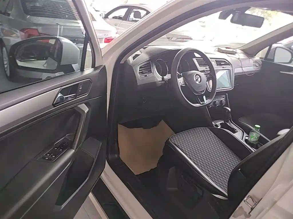Volkswagen Tiguan L 2020 330TSI Auto 2WD Trend China VI фото 16