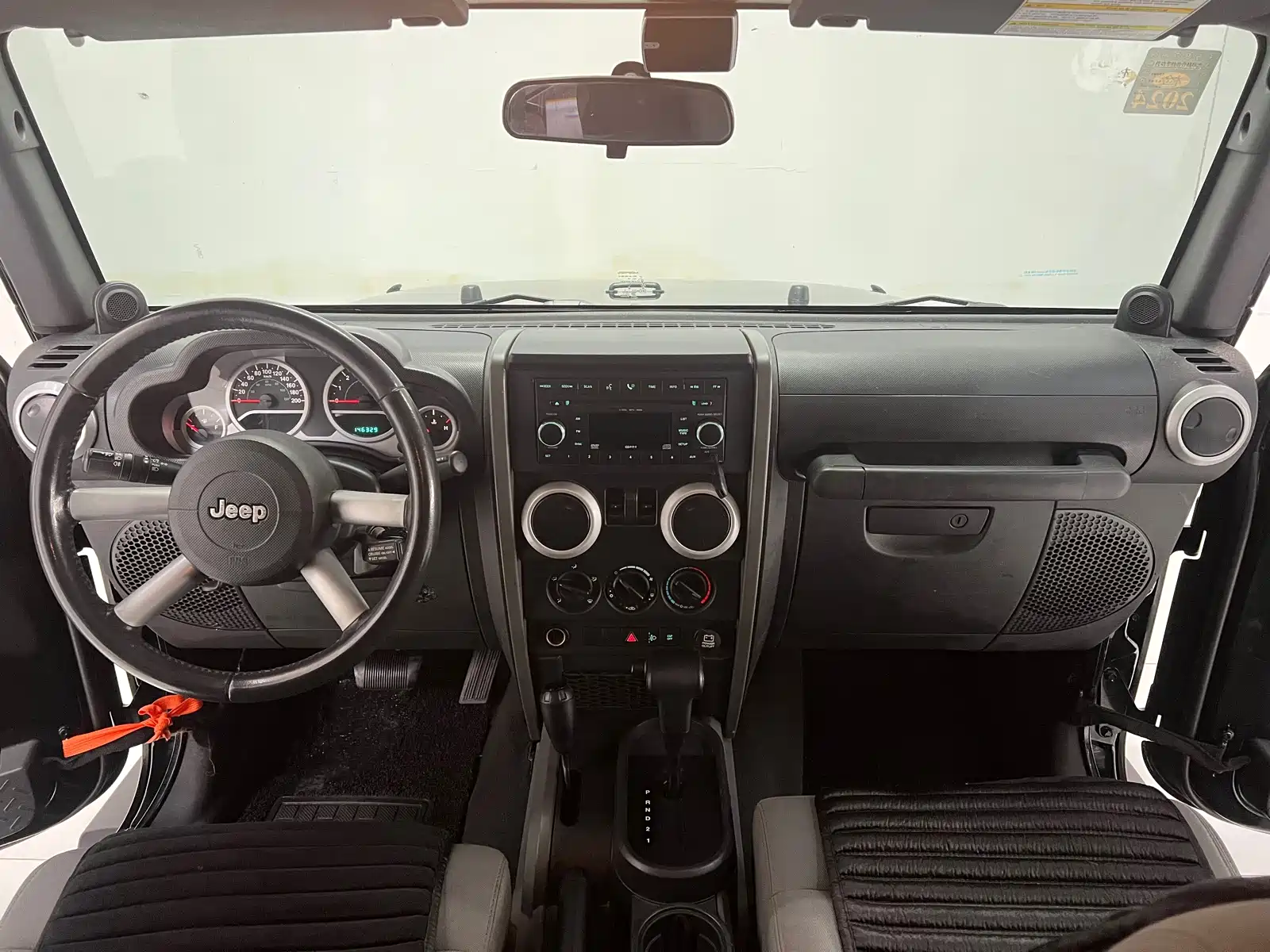 Фото 10 - Jeep Wrangler
