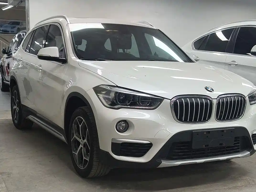 BMW X1 2018 sDrive18Li Fashion Model фото 3