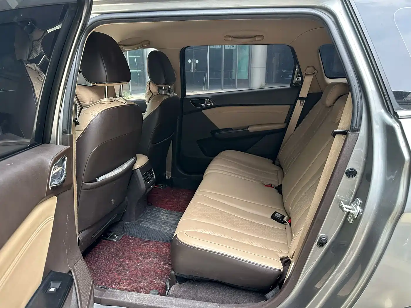 Baojun 310W 2017 2017 1.5L Manual Fashion Edition (China V)