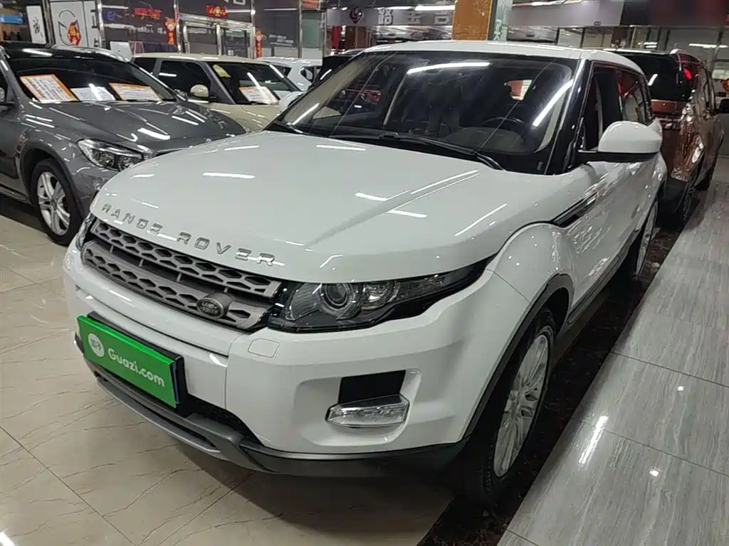 Land Rover Range Rover Evoque 2015 2.0T 5-Door Intelligent Edition фото 2