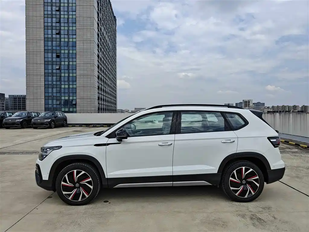 Volkswagen Tharu 2024 300TSI 2WD Moon Premium Edition фото 8