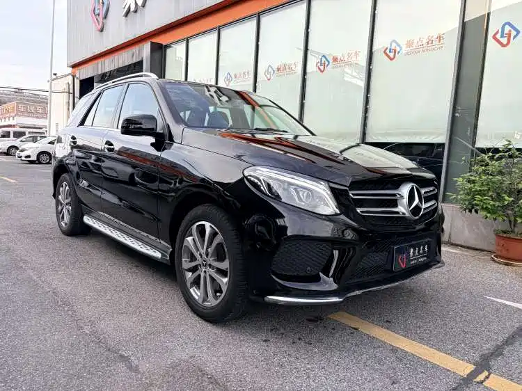 Mercedes-Benz GLE 2017 GLE 320 4MATIC Dynamic фото 3