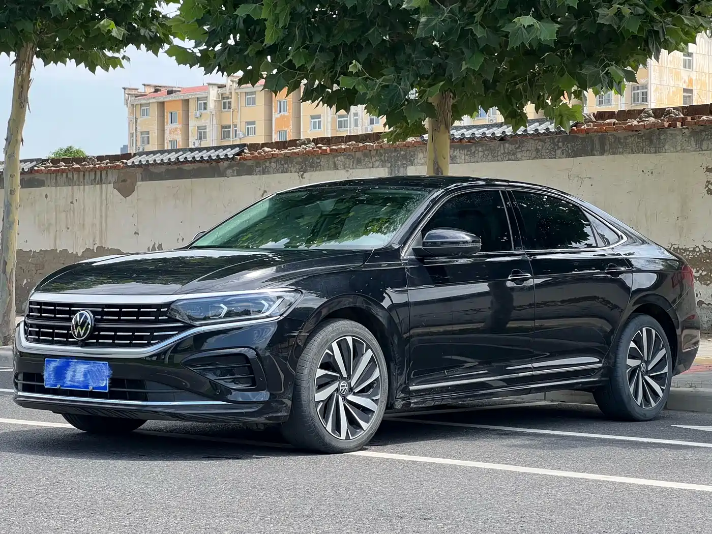 Volkswagen Passat 2023 380TSI Luxury Edition