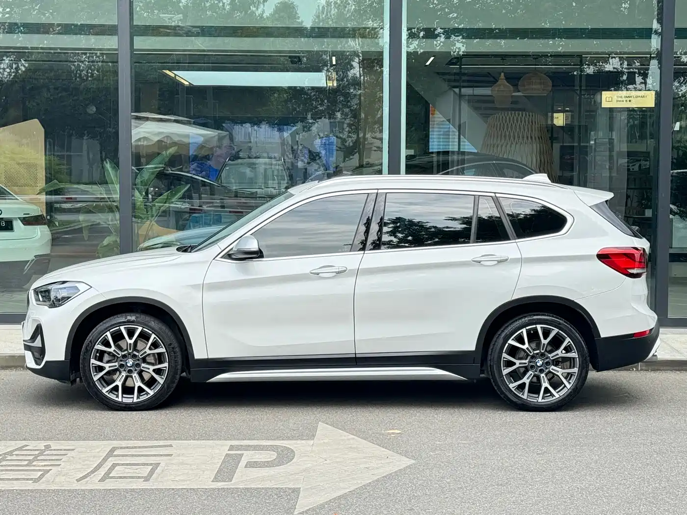 BMW X1 2022 xDrive25Li Premium фото 4