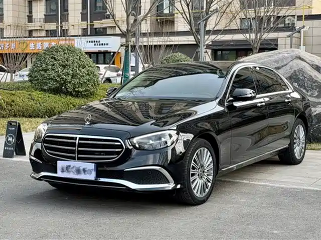 MERCEDES-BENZ E CLASS