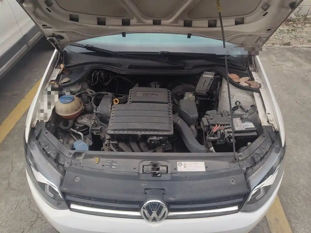 Volkswagen Polo 2016 1.4L Manual Trend фото 21