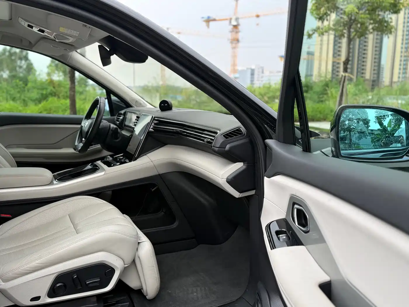 NIO ES8 2019 2018 355KM Base Model 7-Seater Version