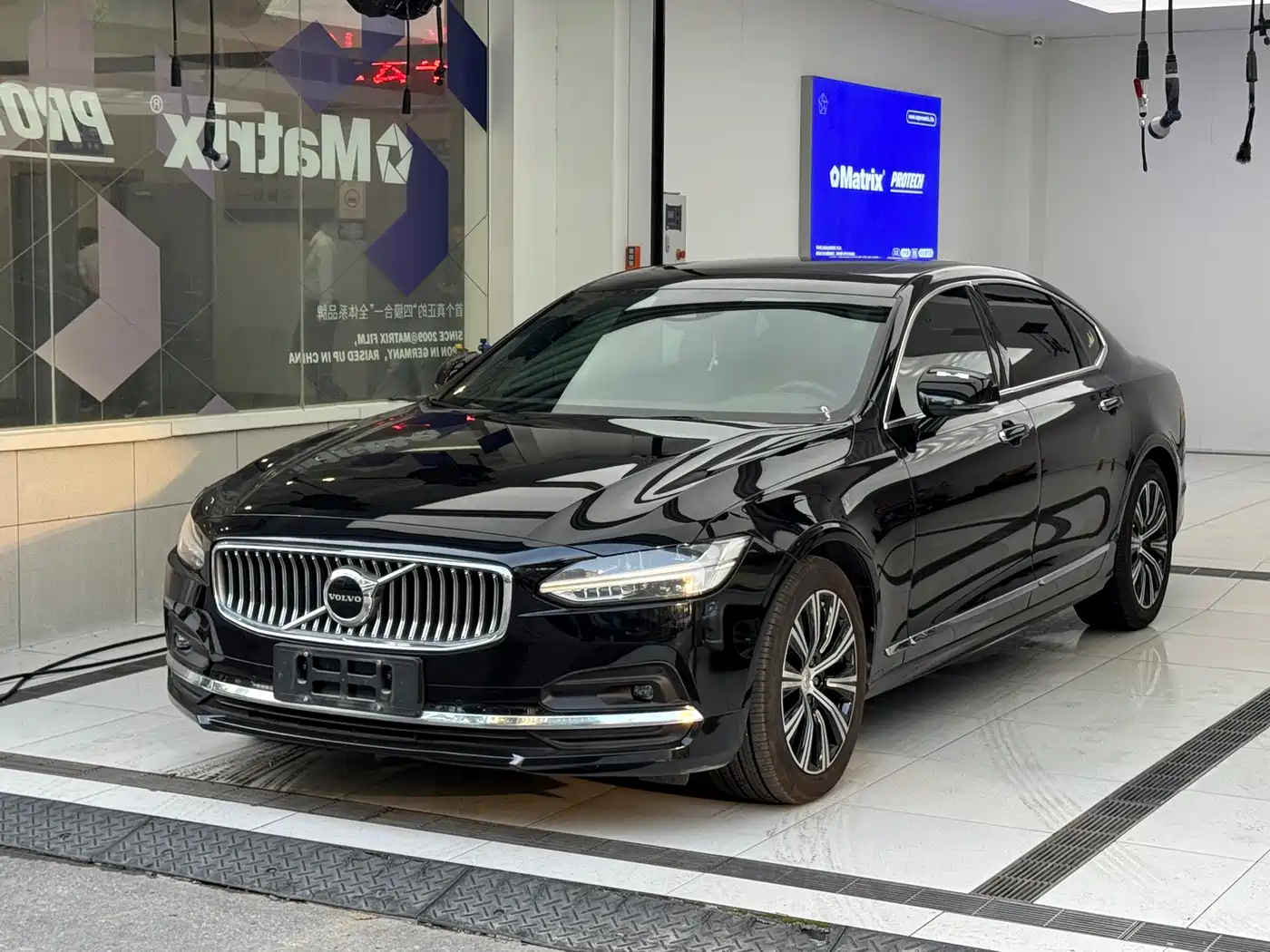 VOLVO S90
