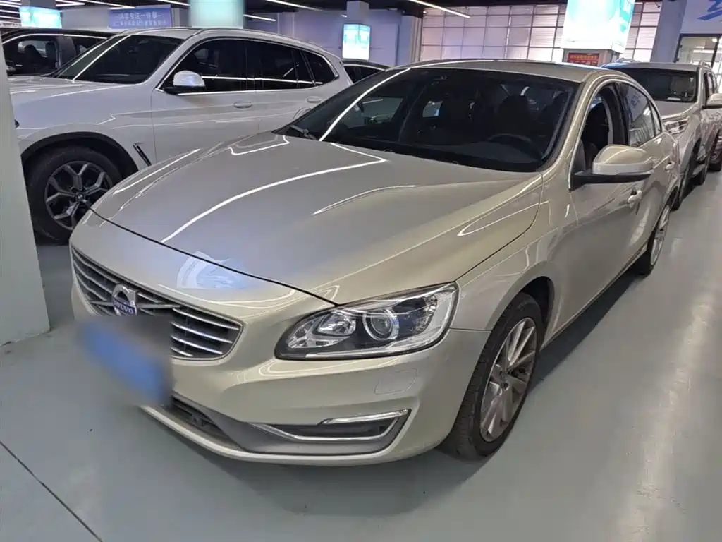 VOLVO S60