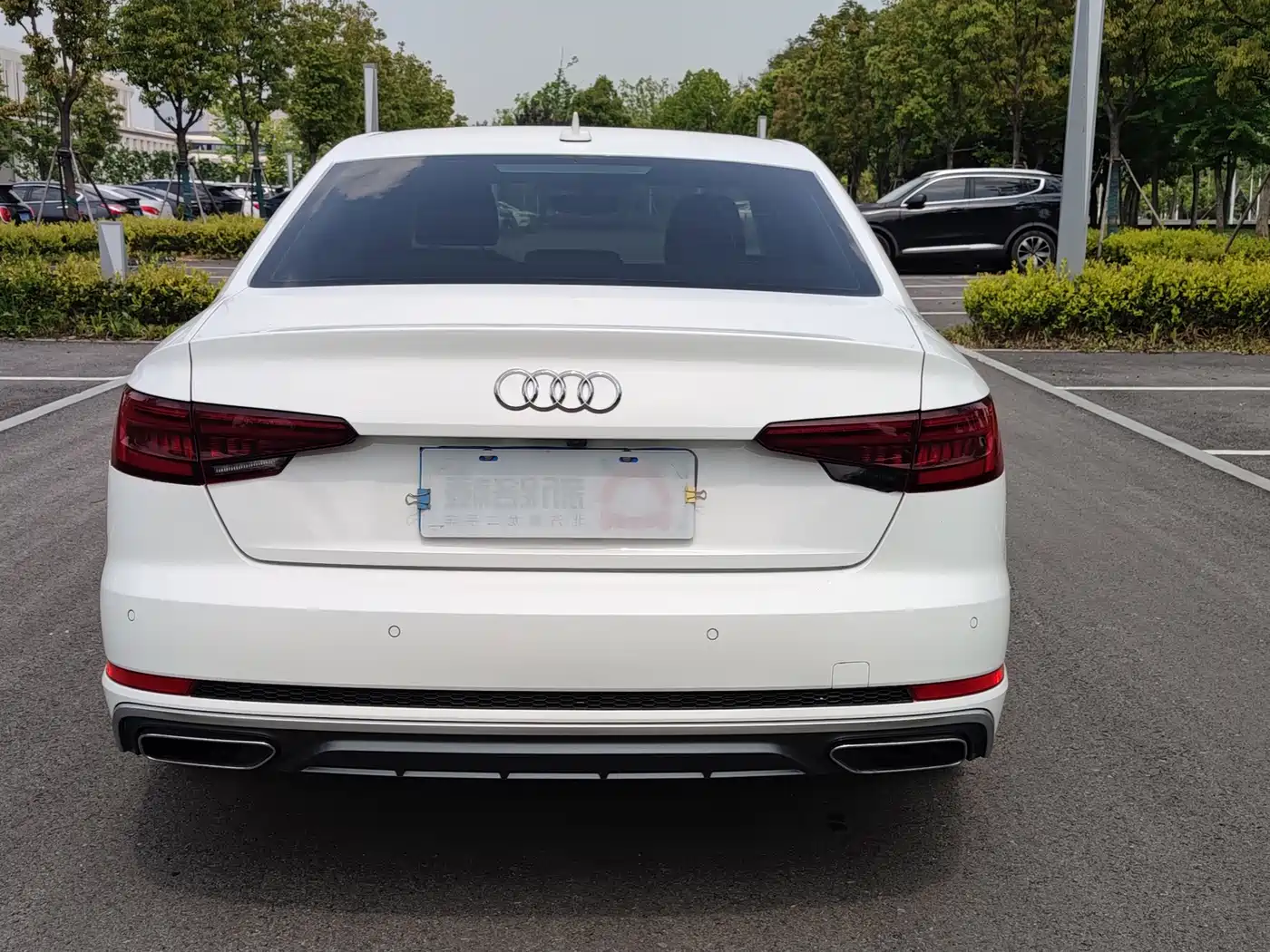 Фото 10 - Audi A4L