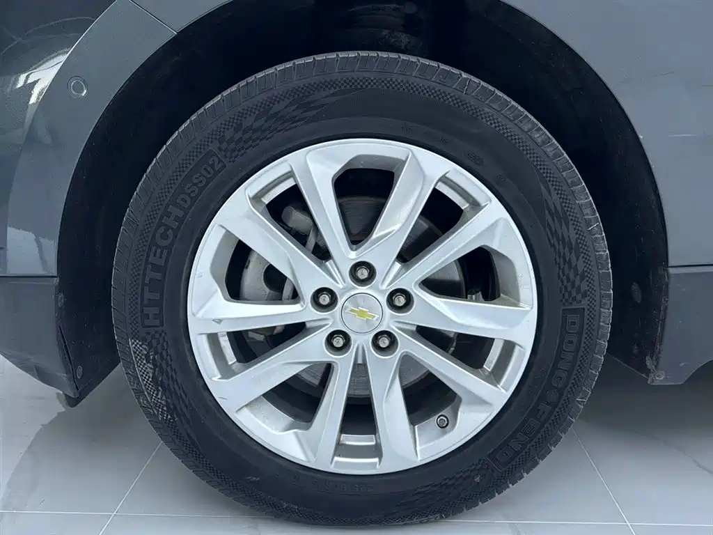 Chevrolet Equinox 2018 550T Automatic 4WD Guardian Edition фото 10
