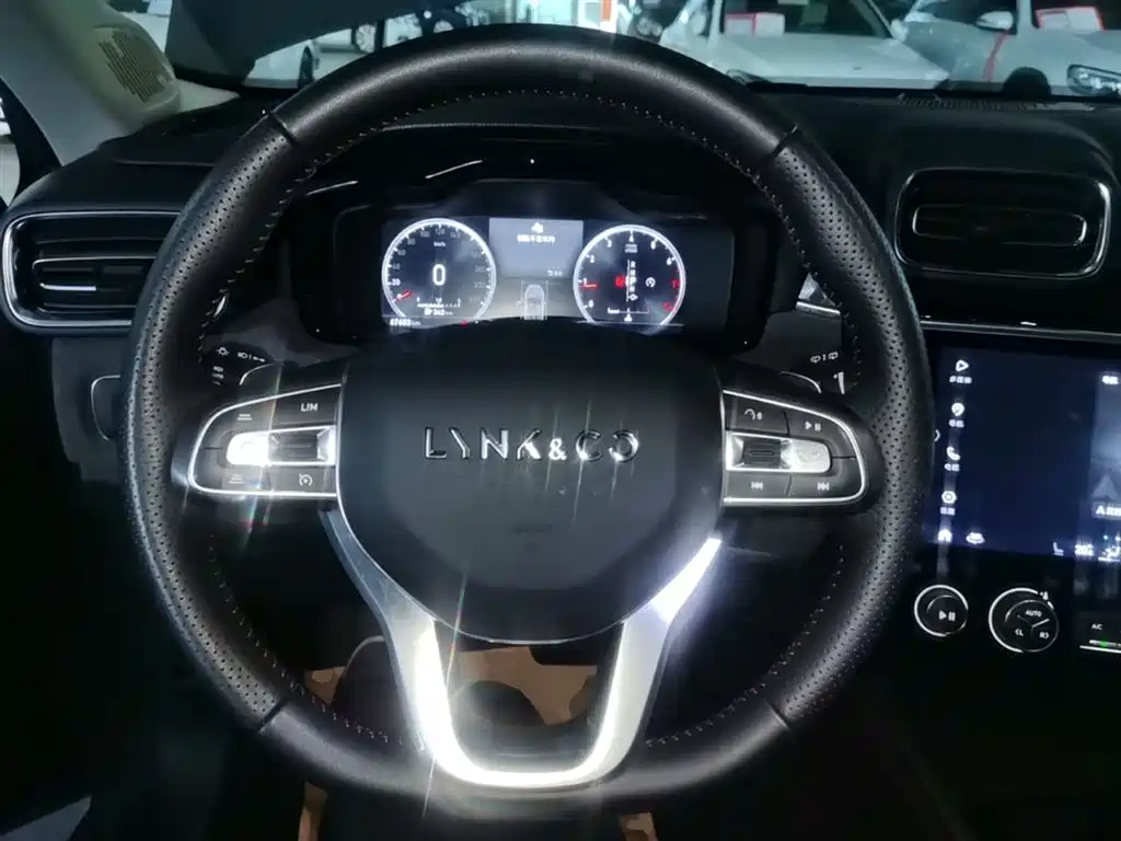Lynk & Co 02 2019 High Energy Edition 2.0T Automatic 2WD Power Pro China VI фото 11