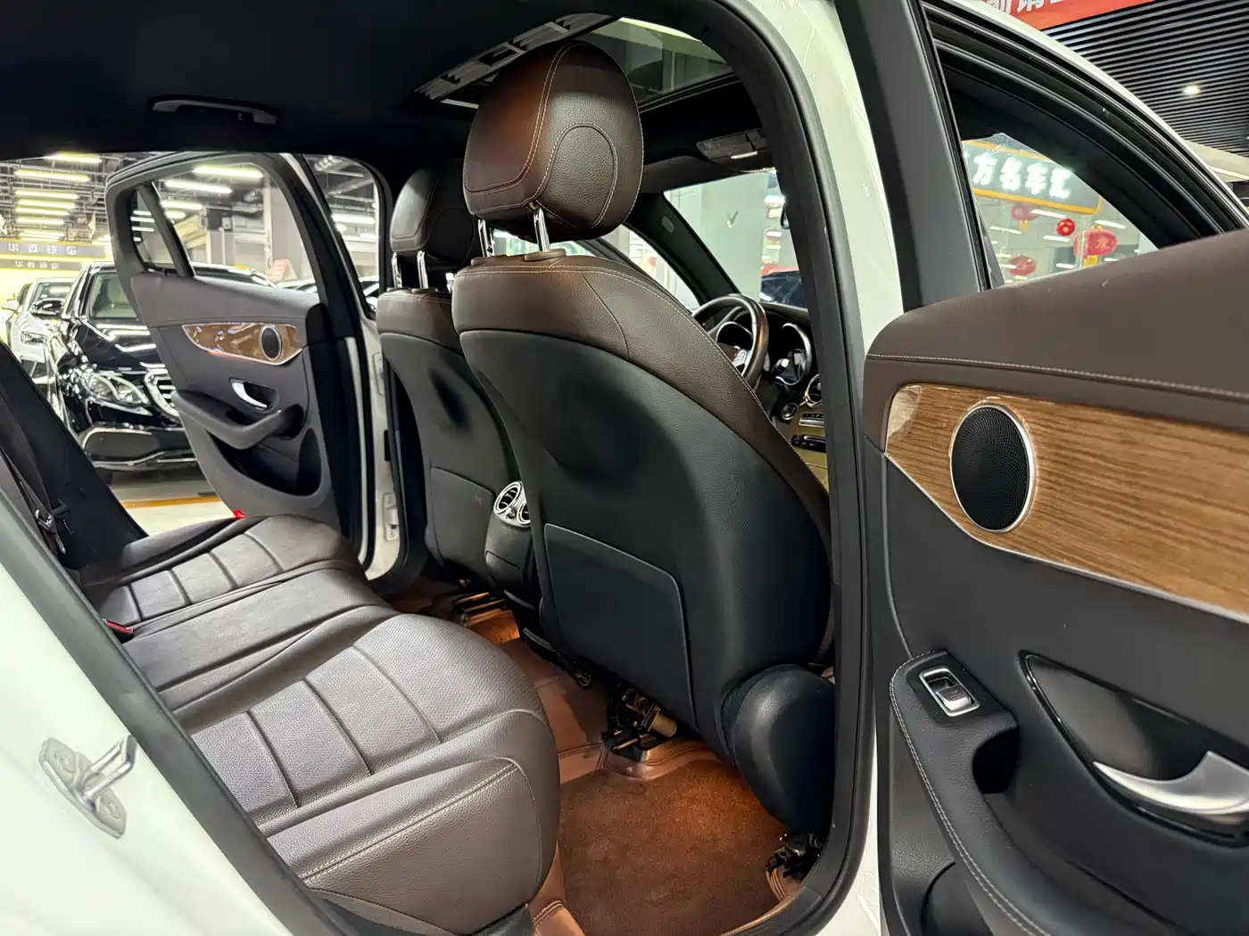 Mercedes-Benz GLC Coupe 2019 GLC 260 4MATIC Coupe SUV фото 16