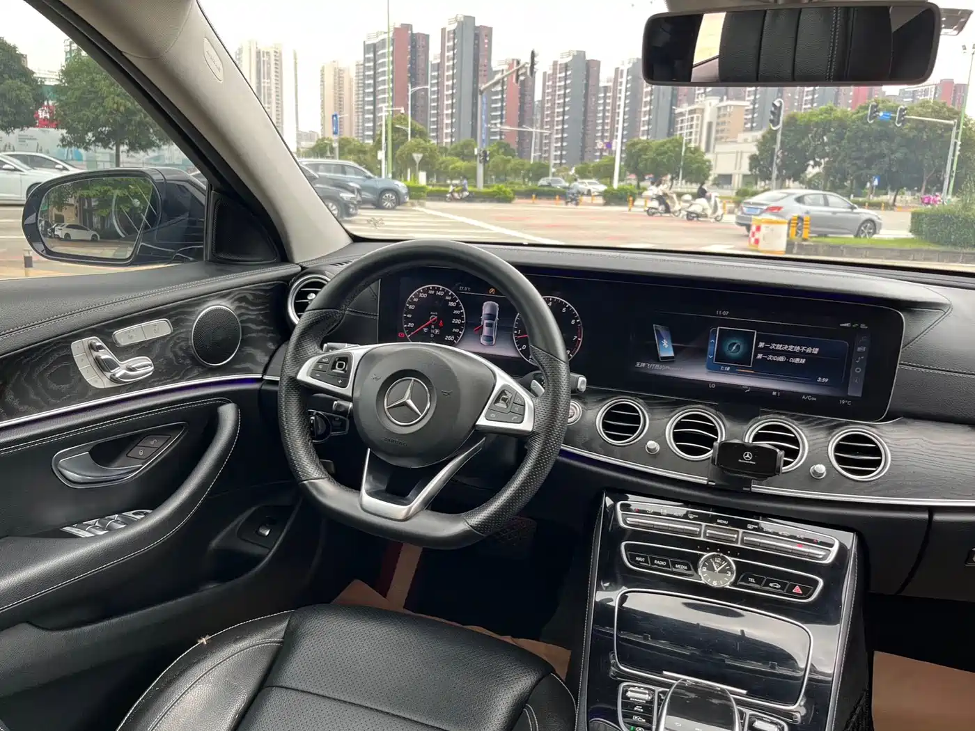 Mercedes-Benz E-Class 2016 E 300 L Sport Fashion Type фото 10