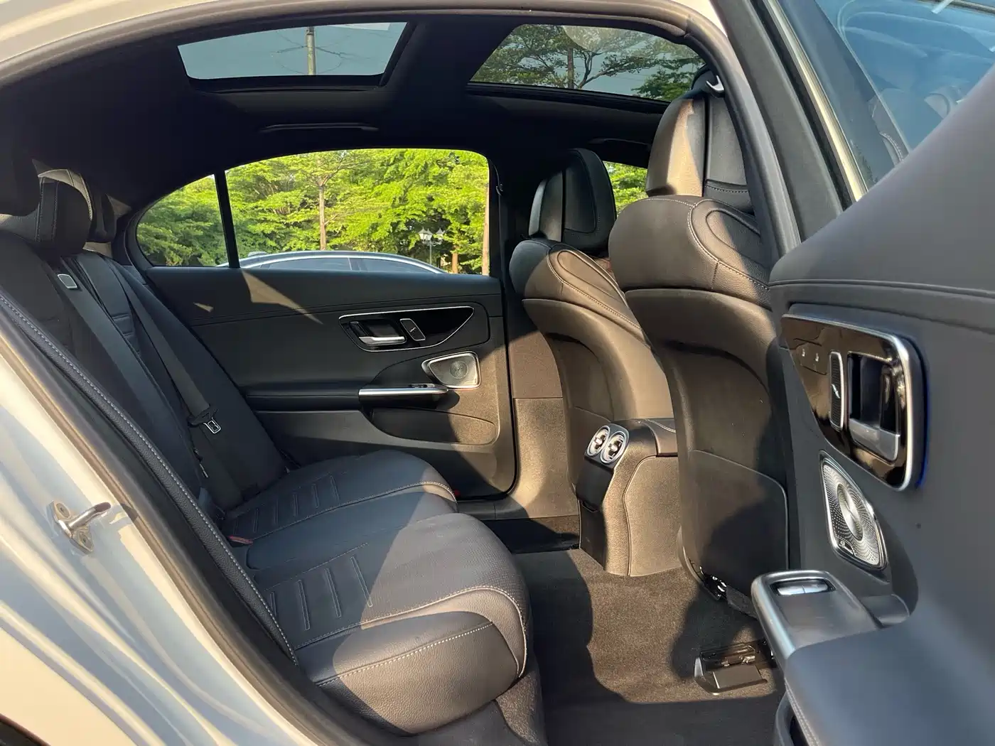 Mercedes-Benz C-Class 2023 Facelift C 260 L Night Sport Edition фото 22