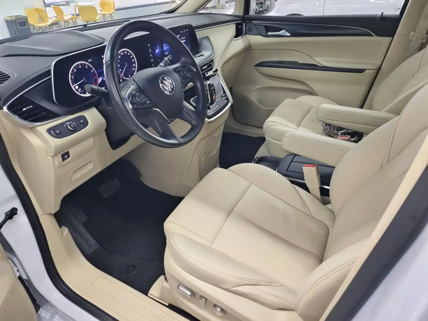 Buick GL8 2023 ES Landmaster Exclusive фото 10