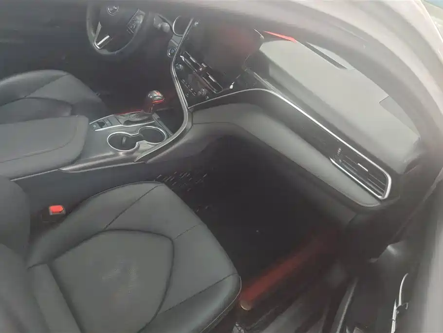 Toyota Camry 2021 2.0G Luxury Edition фото 8