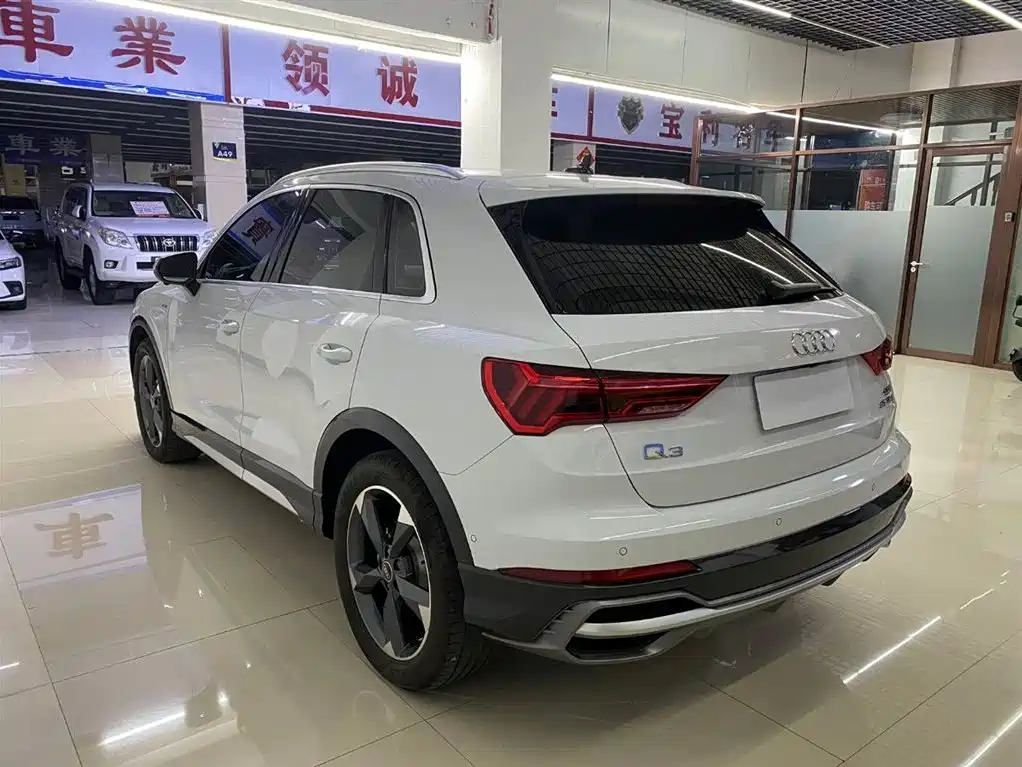 Audi Q3 2022 35 TFSI Fashion Dynamic фото 4
