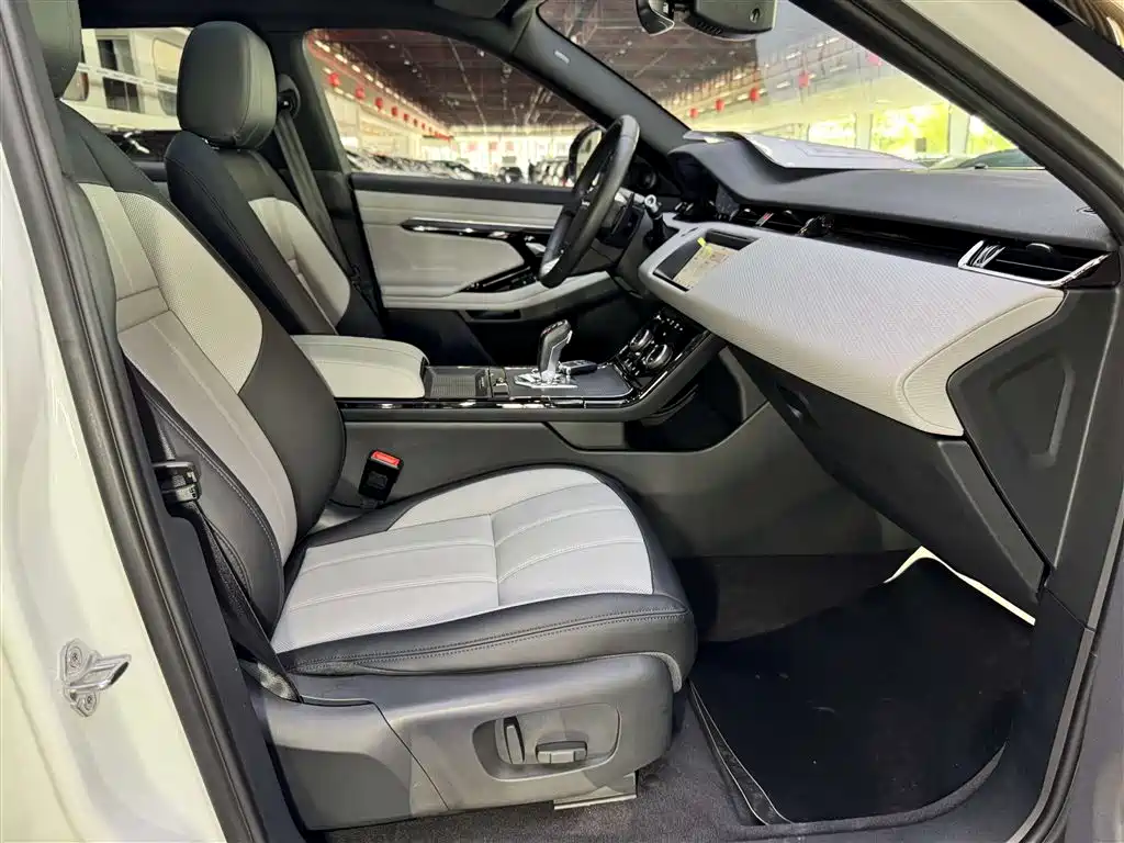 Land Rover Range Rover Evoque 2020 Model 249PS R-DYNAMIC S Gloss Black Sport Edition фото 18