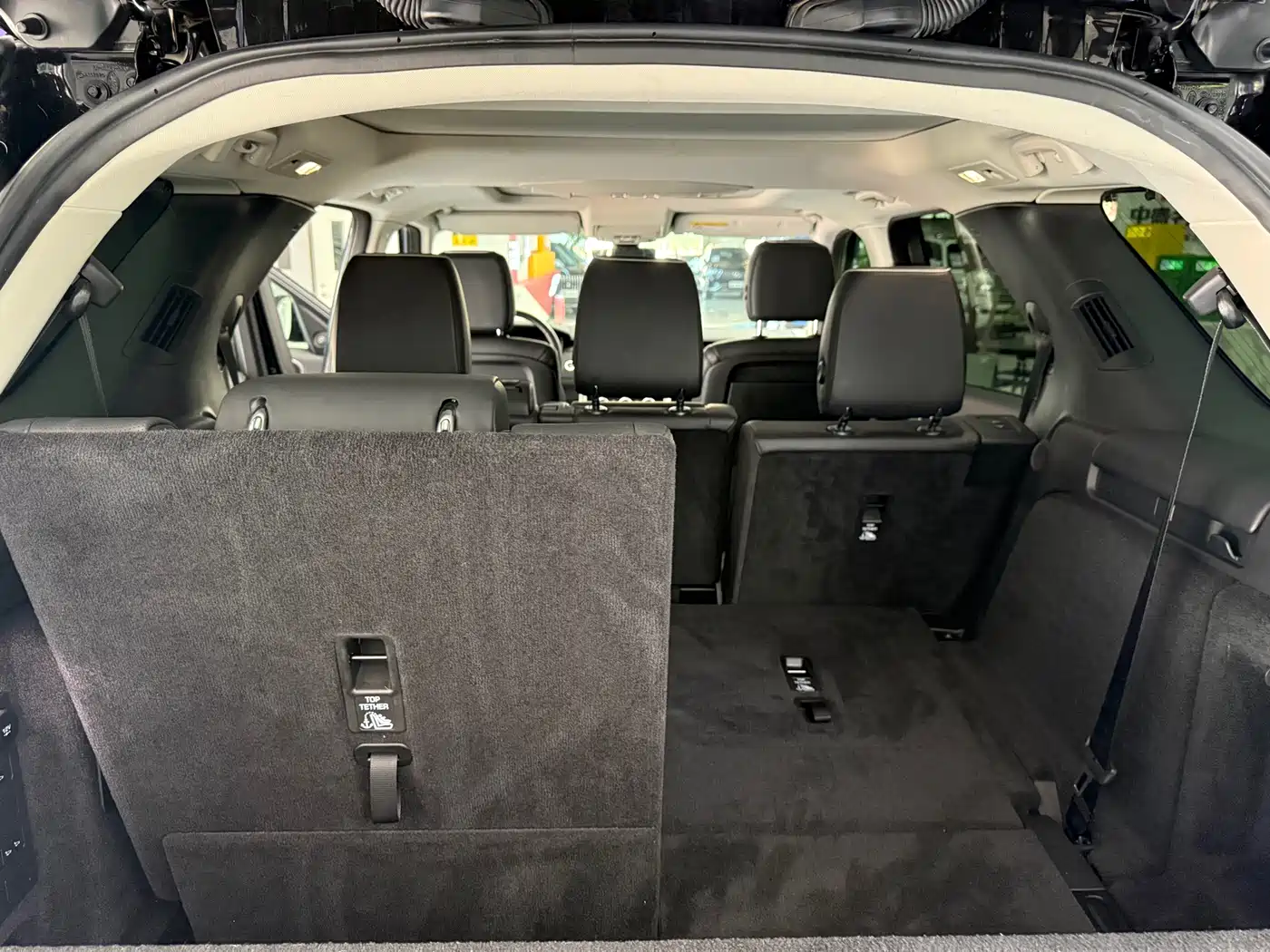 Land Rover Discovery 2018 3.0 SC V6 HSE фото 19