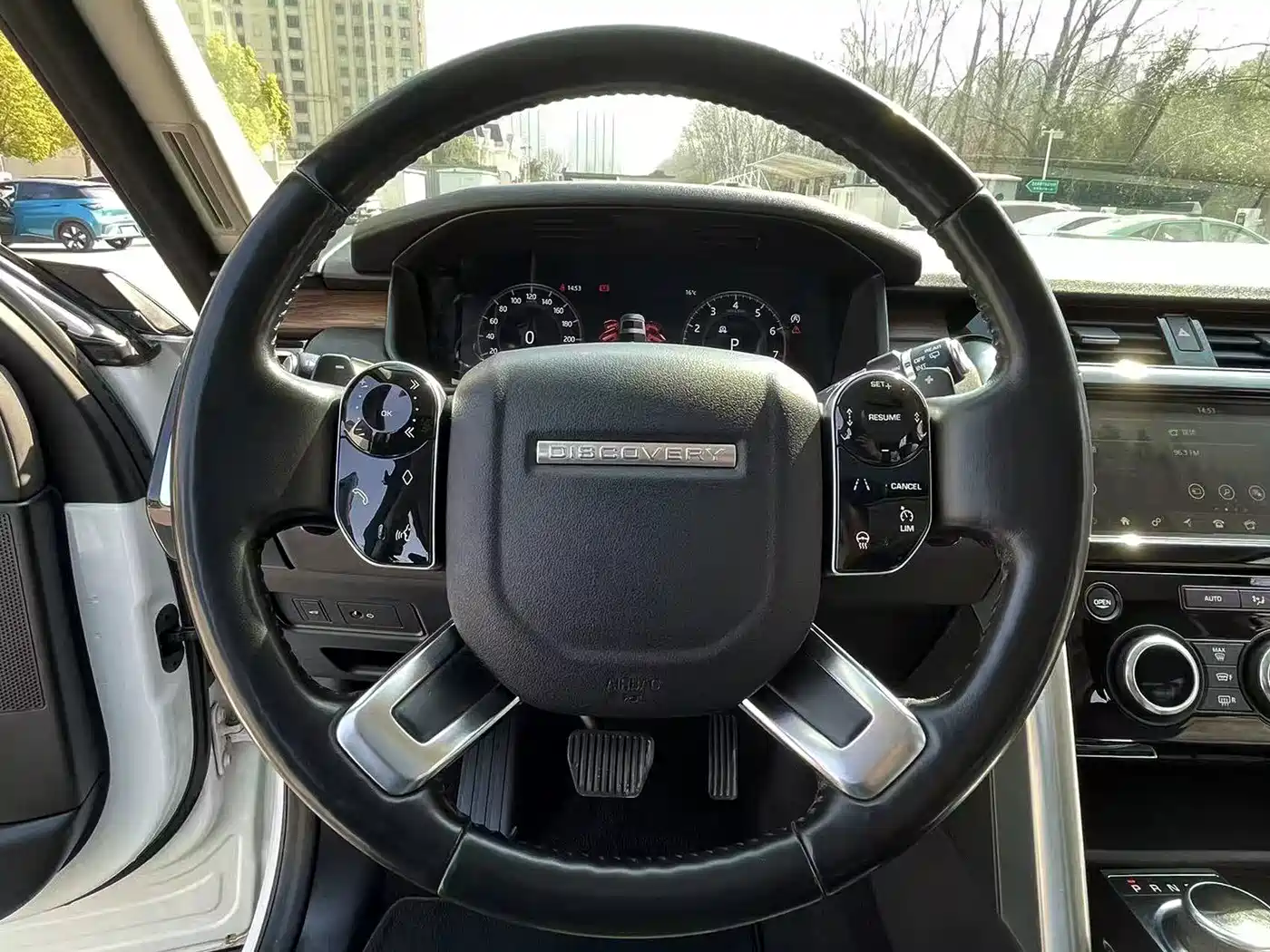 Land Rover Discovery 2018 3.0 SC V6 HSE фото 11