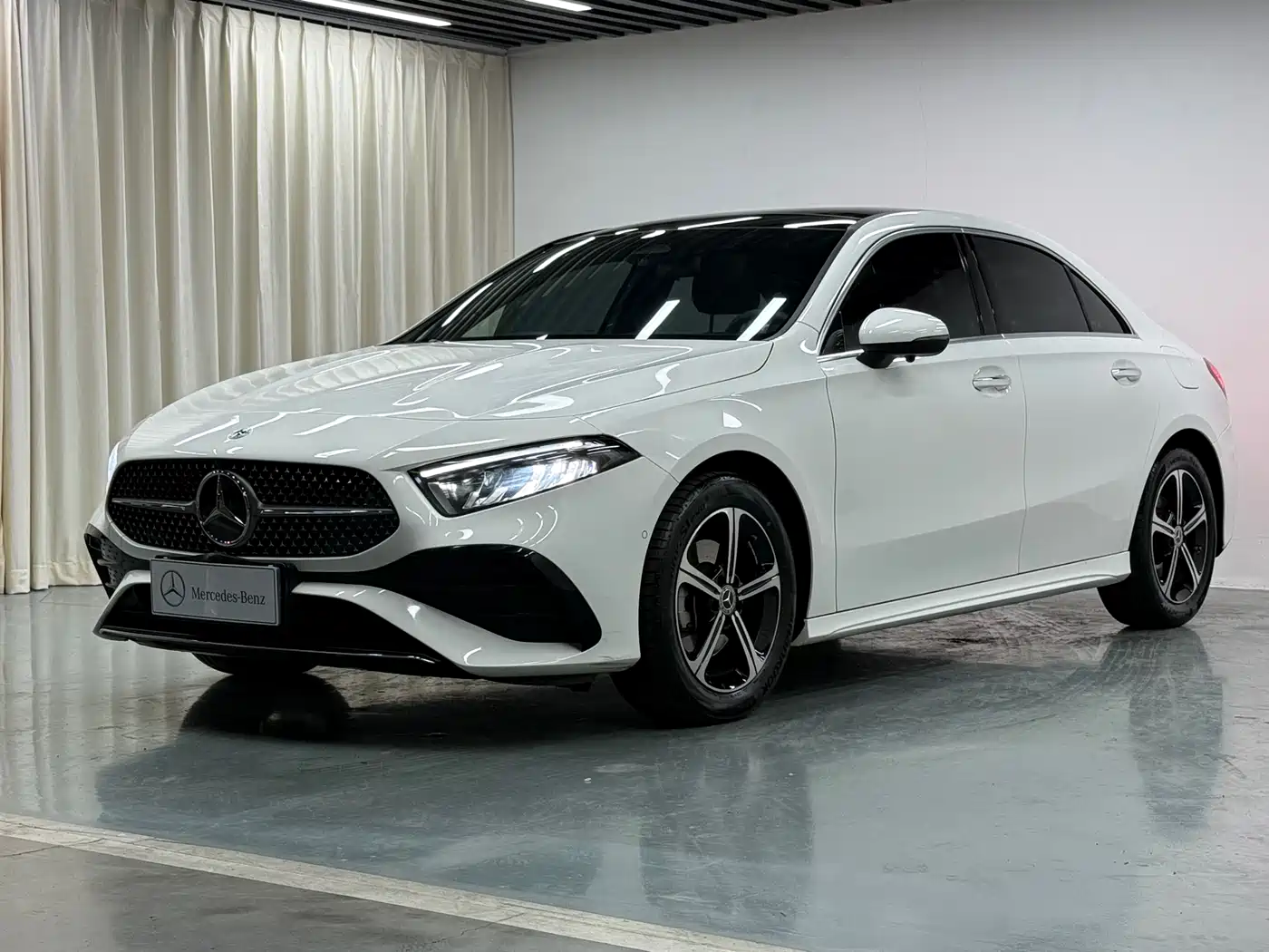 Mercedes-Benz A-Class 2024 A 200 L Fashion Edition
