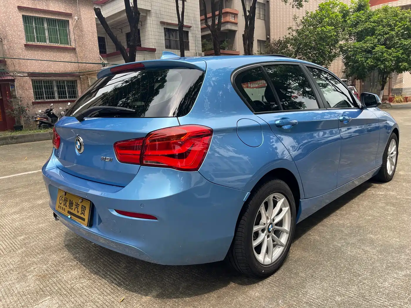 BMW 1 Series 2018 118i Fashion Edition фото 5