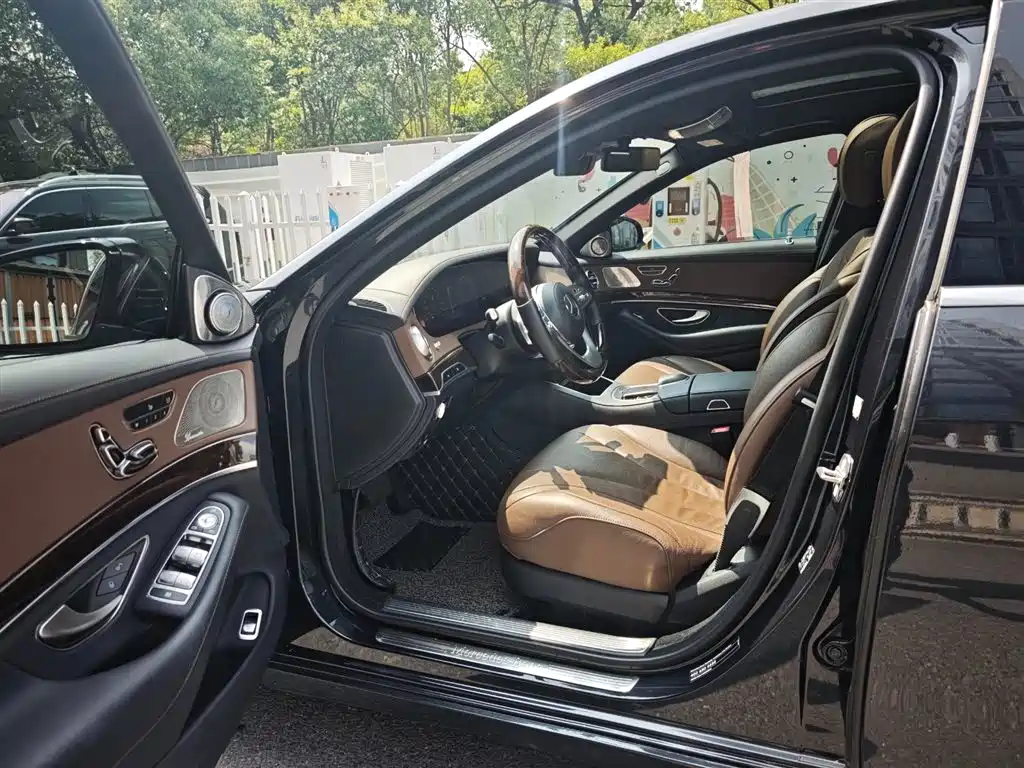 Mercedes-Benz S-Class 2019 S 350 L Premium Ultimate Edition фото 3