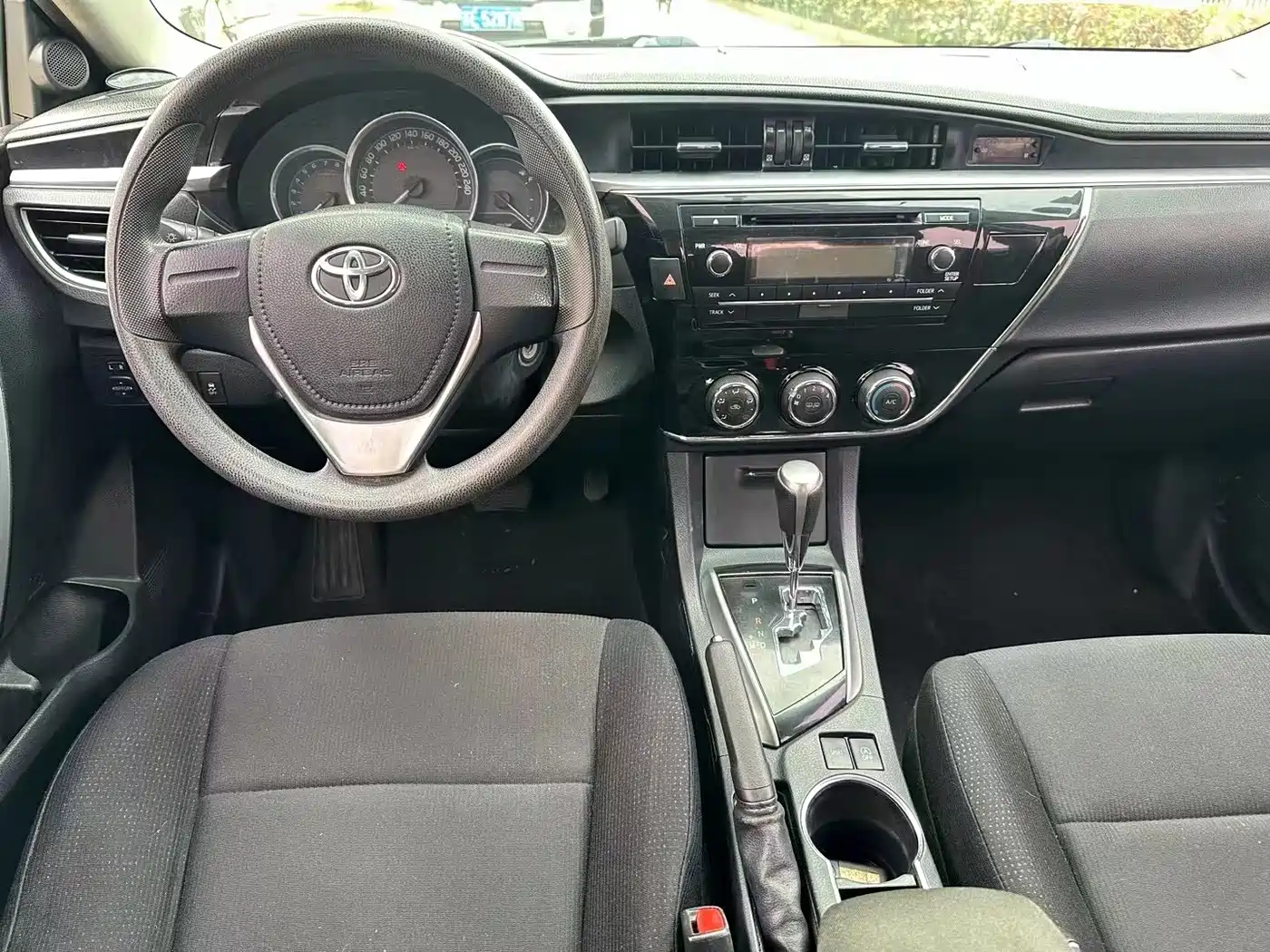 Toyota Corolla 2017 1.2T CVT GL фото 8