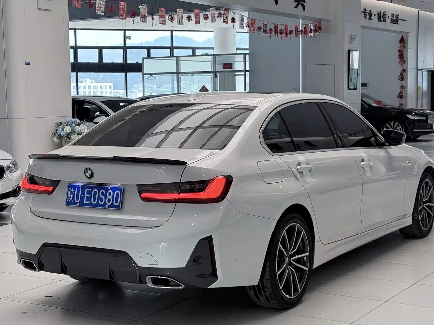 BMW 3 Series 2023 325Li M Sport Package фото 6
