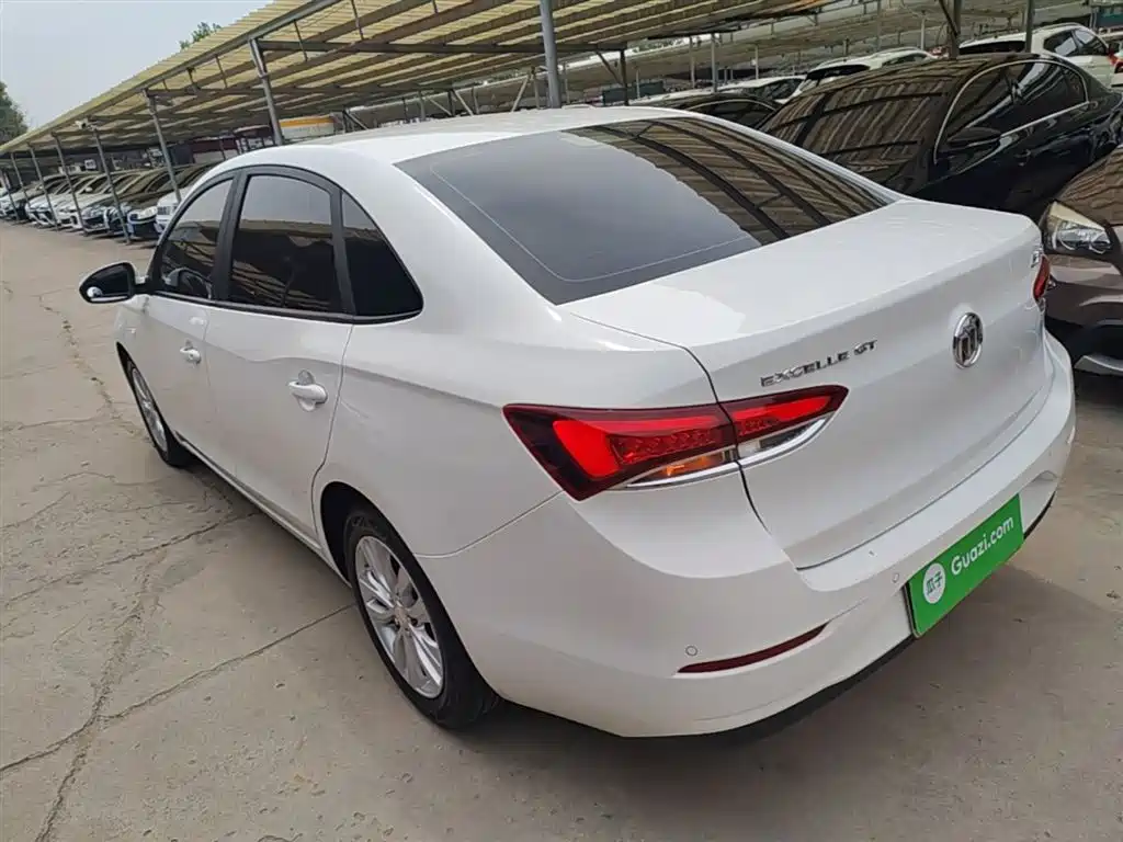 Buick Excelle 2021 Exemplar 1.5L Auto Elite фото 5