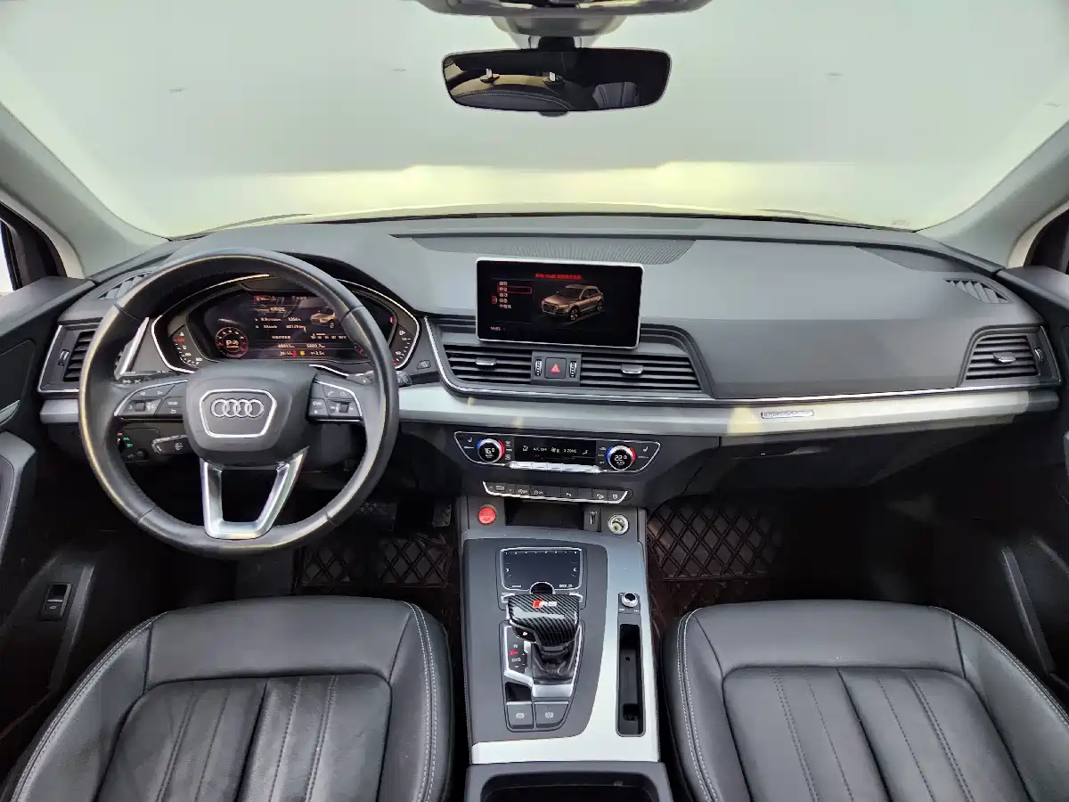 Audi Q5L 2020 Facelift 40 TFSI Honor Fashion фото 11