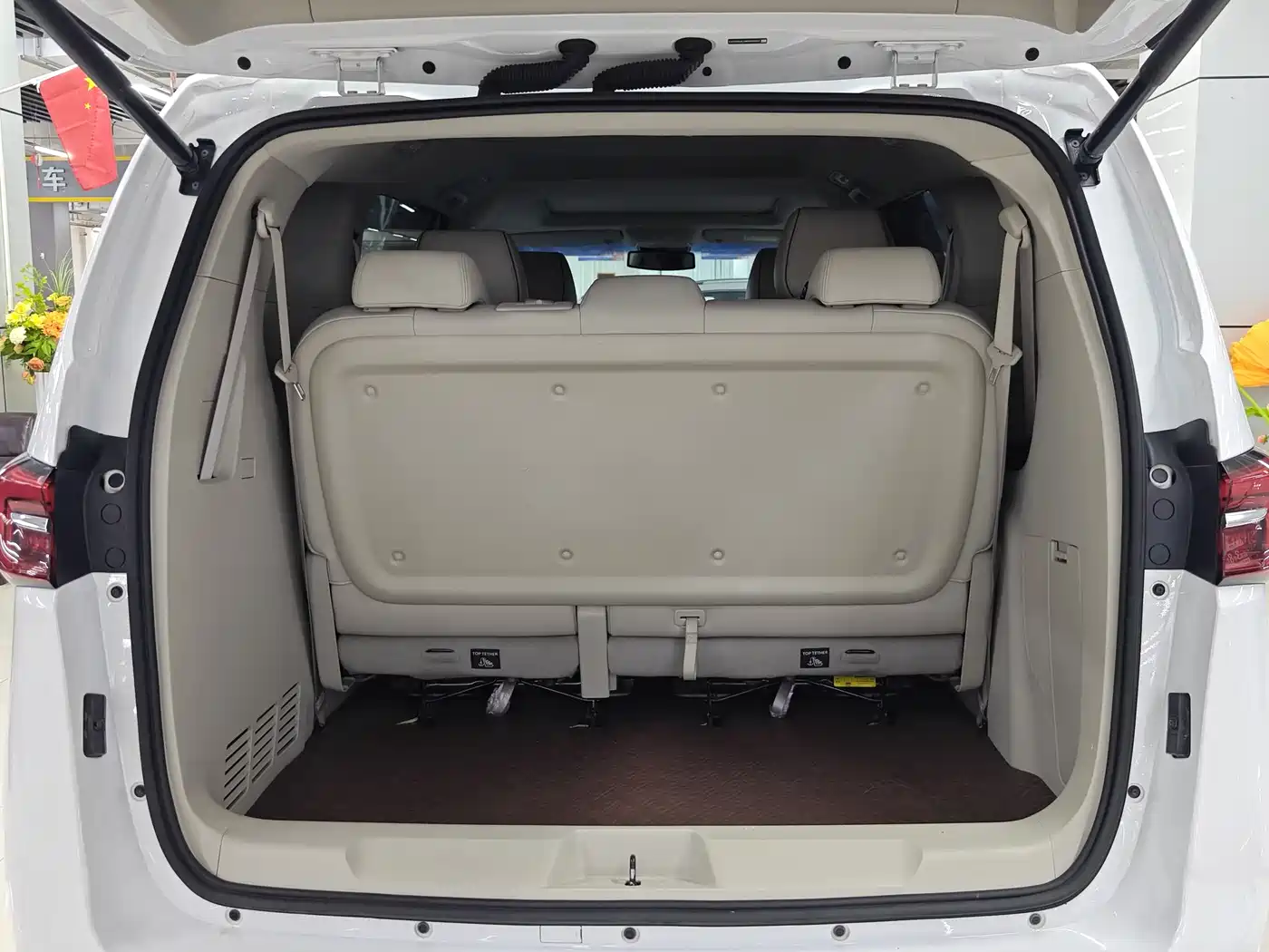 Buick GL8 2021 Land Business Class 652T Luxury фото 16