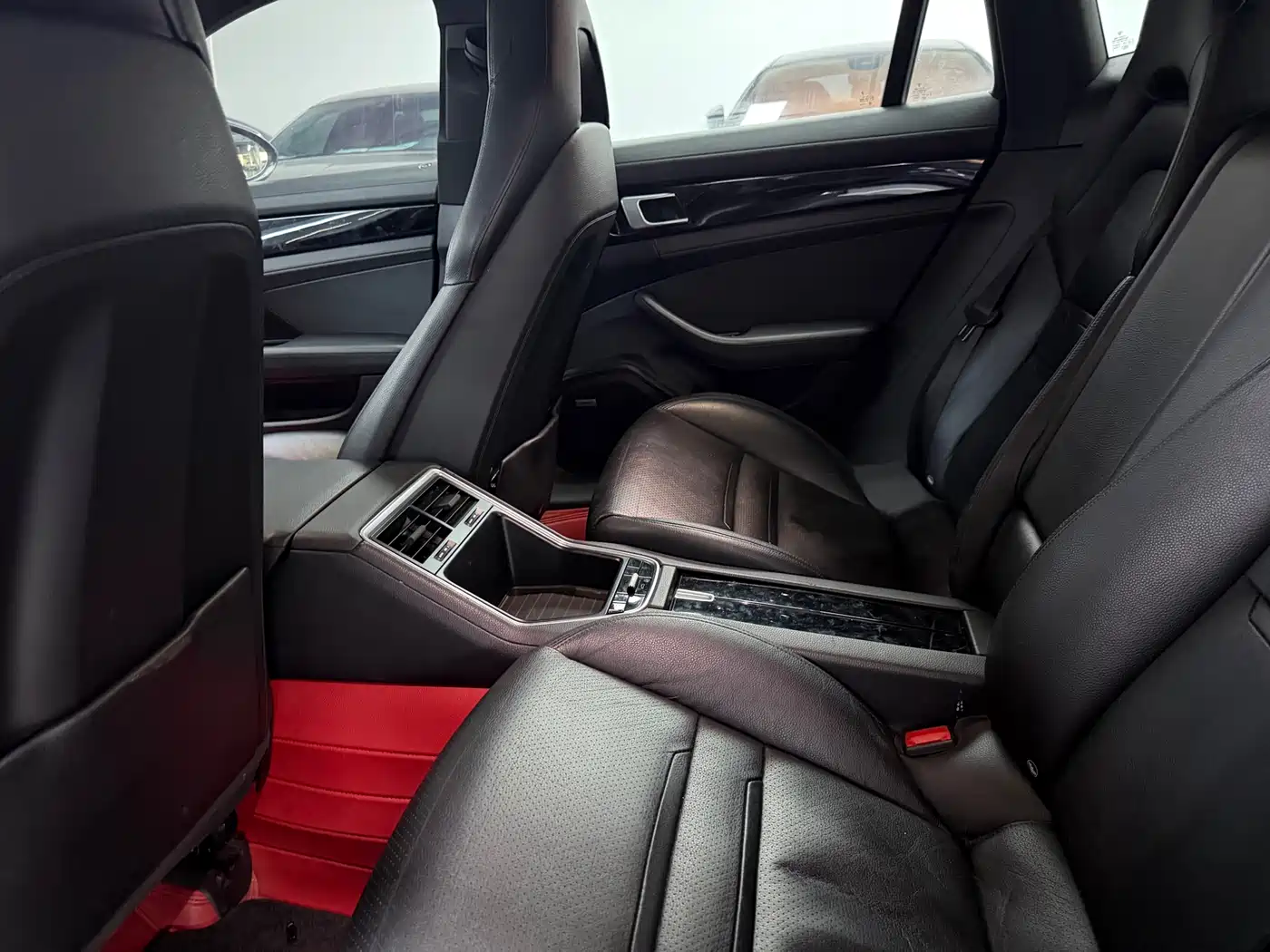 Porsche Panamera 2017 Panamera 3.0T фото 7