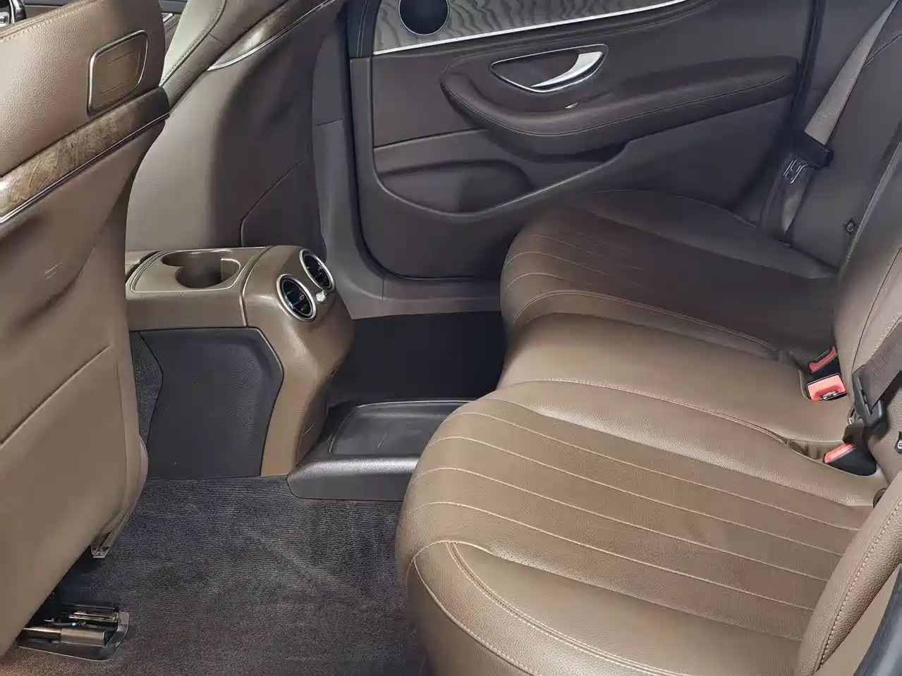 Mercedes-Benz E-Class 2018 Facelift E 200 L фото 16