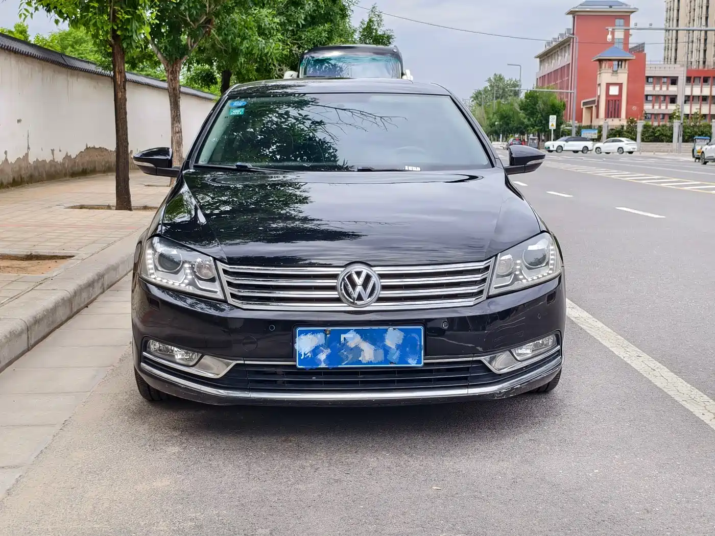 Volkswagen Magotan 2015 Facelift 2.0TSI Luxury фото 2