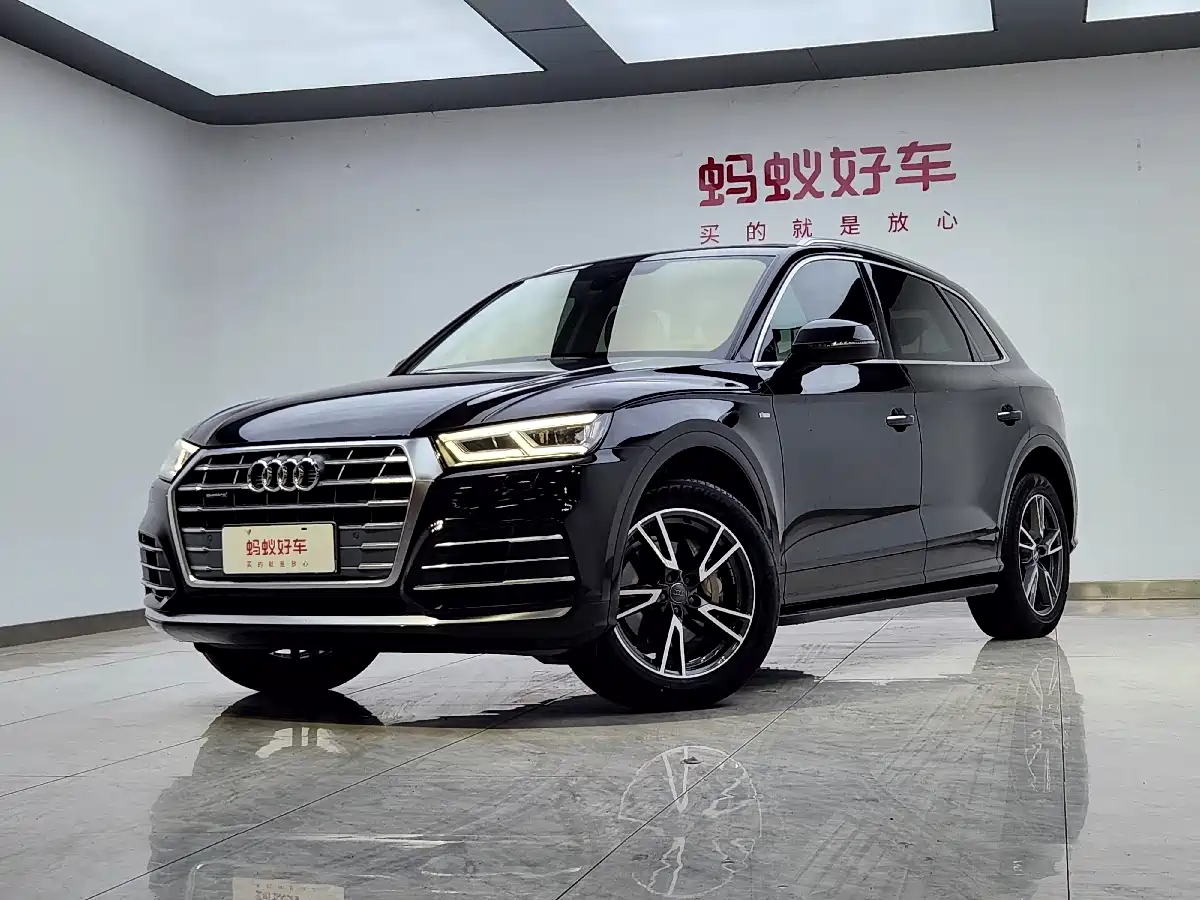 Audi Q5L 2020 Facelift 40 TFSI Honor Fashion