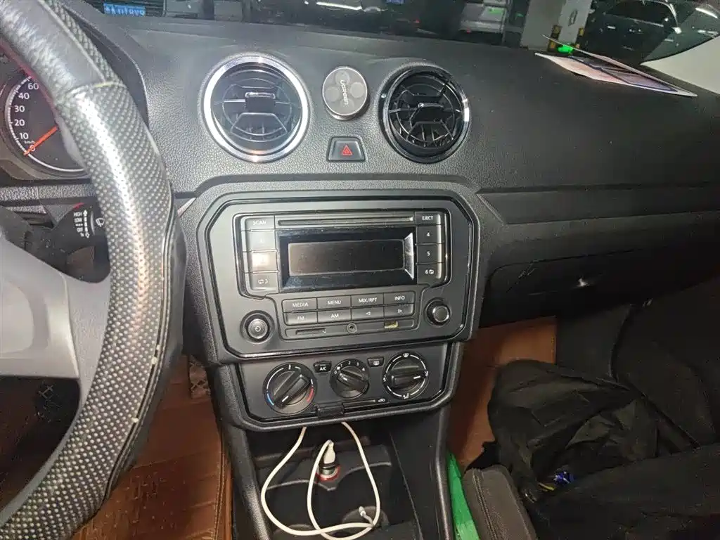 Volkswagen Jetta 2017 1.5L Manual Fashion фото 14