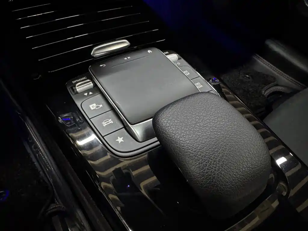 Mercedes-Benz A-Class 2021 A 200 L Sport Sedan Fashion Edition фото 16